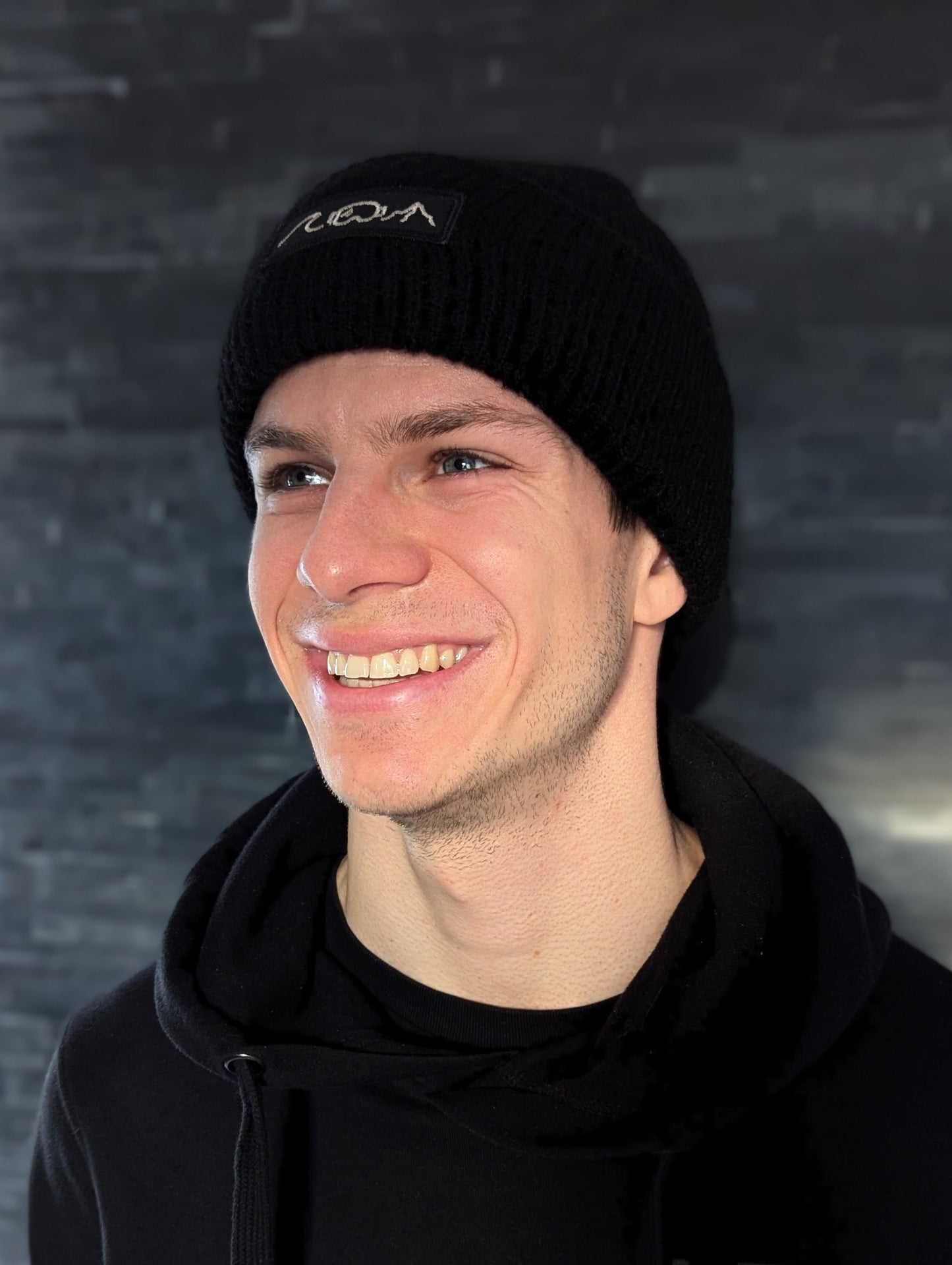 Beanie "Welle Brille Berg"