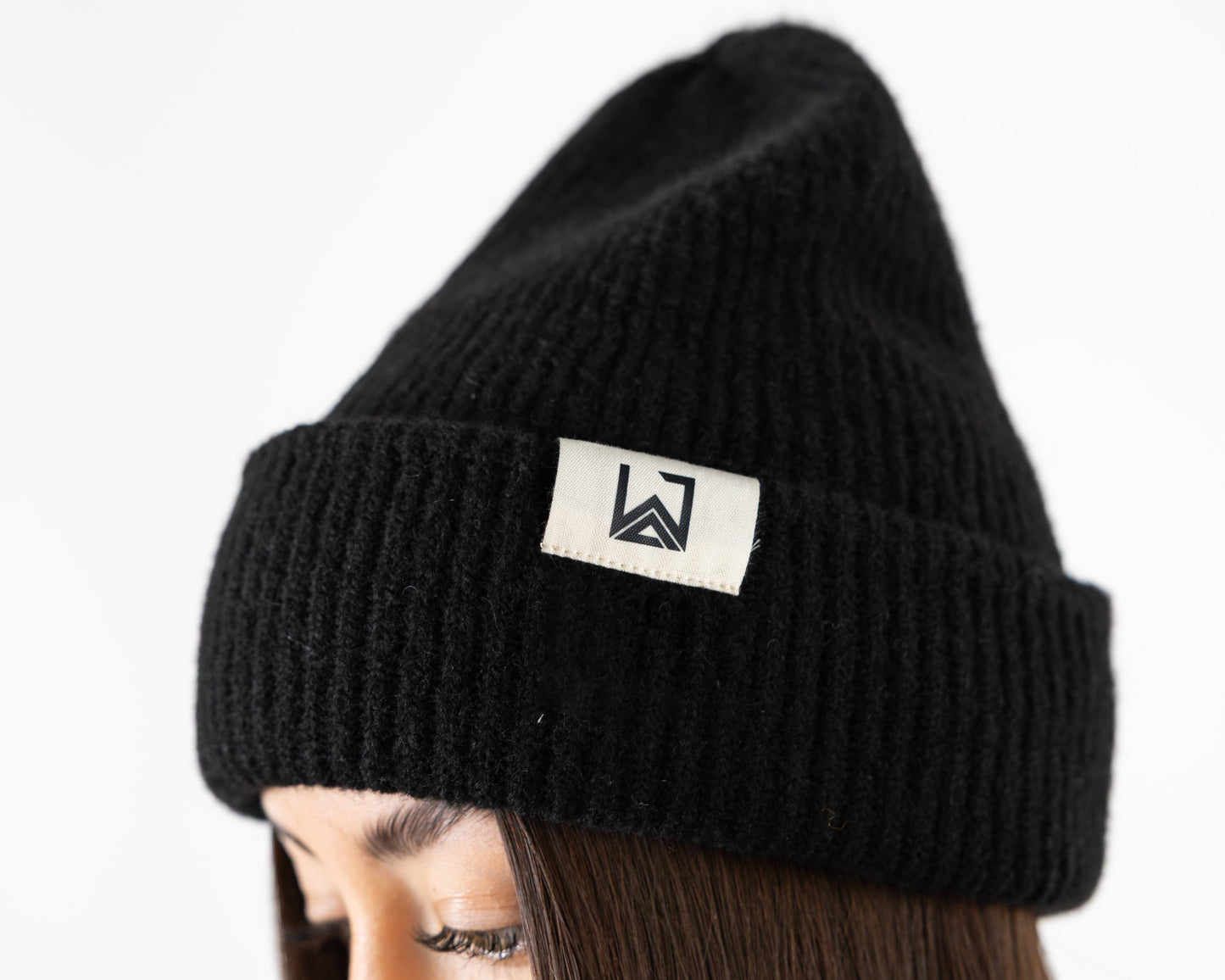 Beanie mit Label "AW Logo"