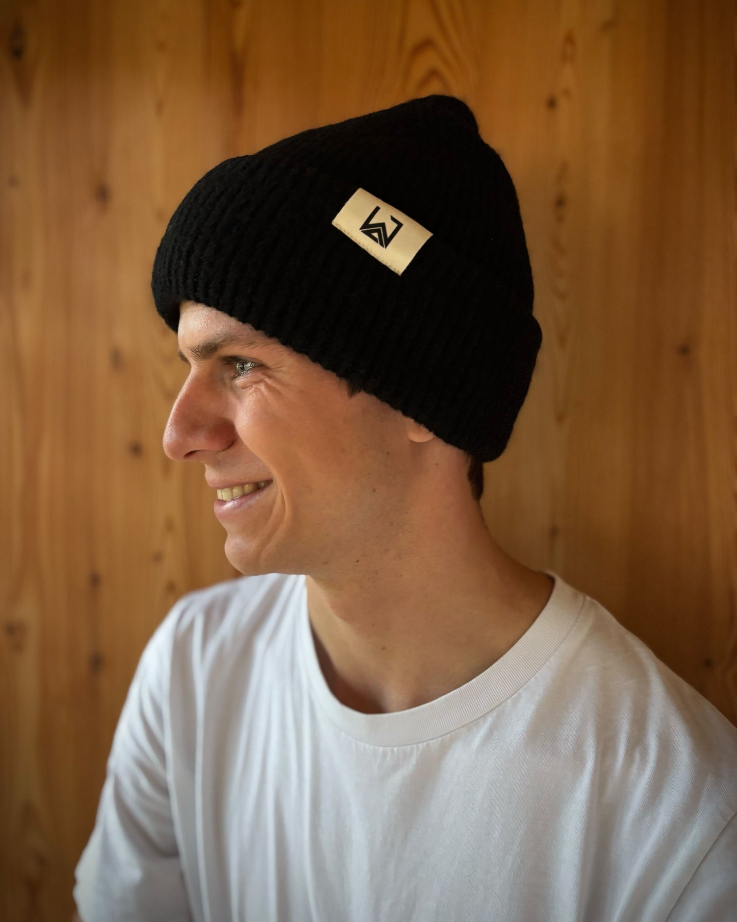 Beanie mit Label "AW Logo"